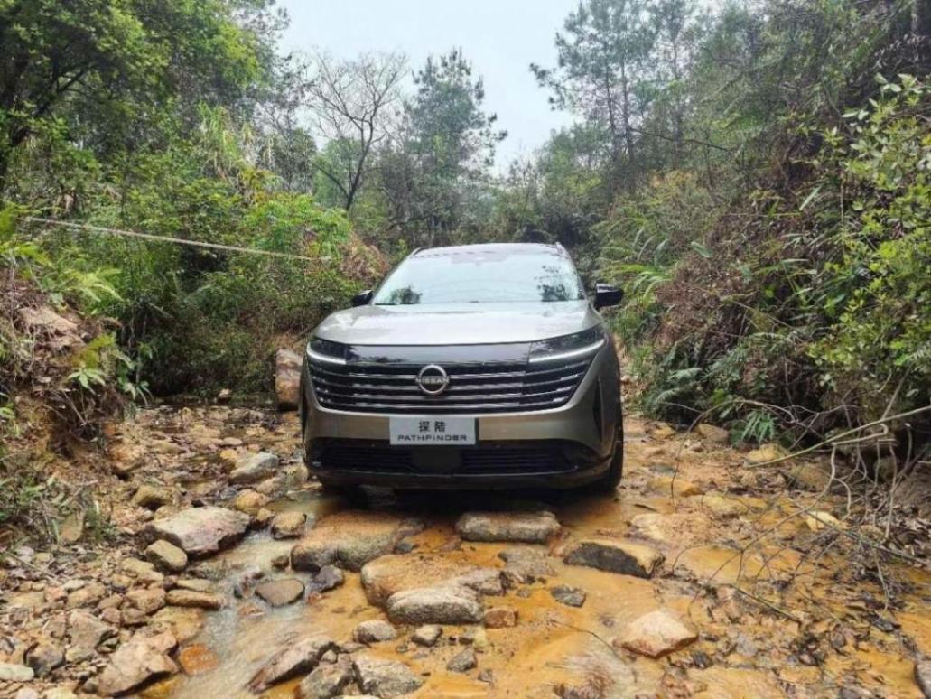 東風(fēng)日產(chǎn)探陸試駕體驗(yàn):越野實(shí)力與家庭自駕游的雙重滿足
