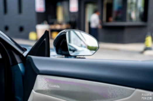 綜合續航1400KM,領克07 EM-P實車到店,綜合油耗僅4.8L