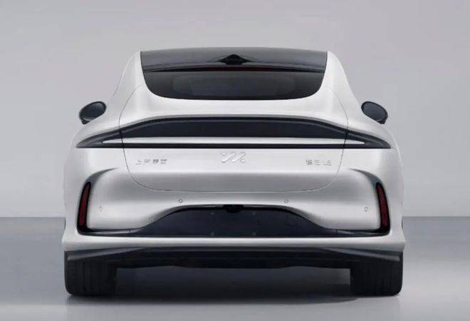 陳建斌握手沒站起來?智己與小米就是翻版