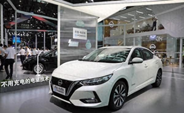 都說日產軒逸不行,為什么經常都是銷量第一?看完你就懂了