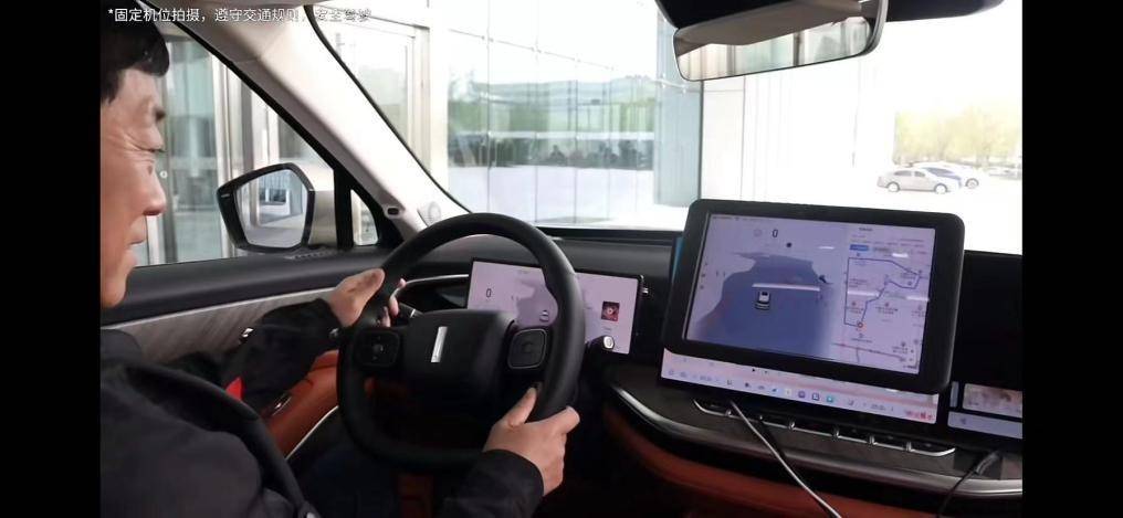 魏建軍直播測(cè)長(zhǎng)城全場(chǎng)景NOA:安全好用媲美“老司機(jī)”