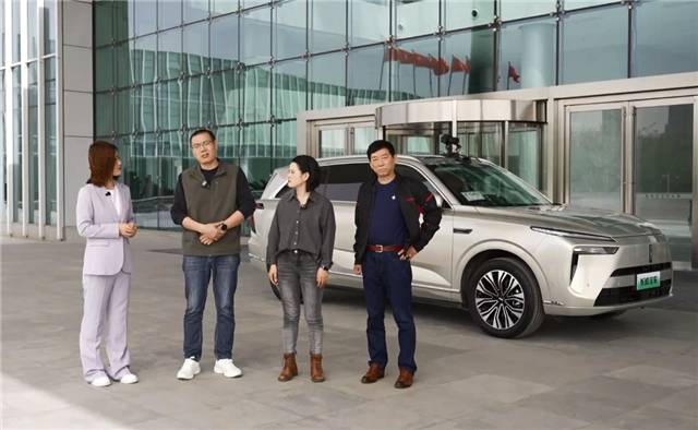 親自直播、不控評的魏建軍,越來越有網感了