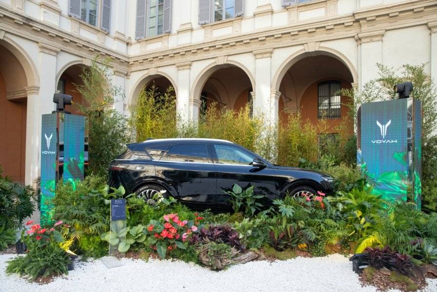 攜手Natuzzi打造跨界合作新典范 嵐圖汽車意大利發布