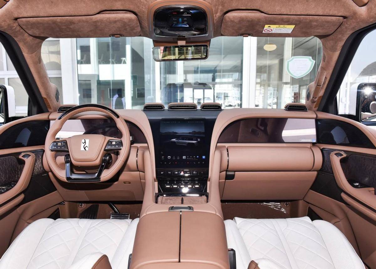 預(yù)售價(jià)109.8萬(wàn)元,仰望U8越野玩家版實(shí)車亮相,你心動(dòng)了嗎?