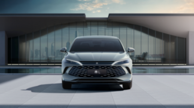 12萬起?秦L龍顏進化驚艷來襲,或成凱美瑞最強勁敵