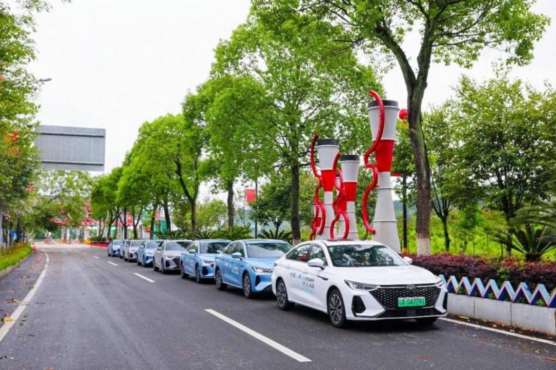 奇瑞風云A8雙2挑戰賽主打一個“較真” 一車解決所有混動痛點