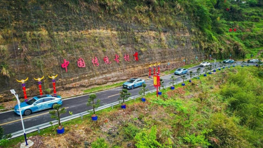 奇瑞風云A8雙2挑戰賽主打一個“較真” 一車解決所有混動痛點