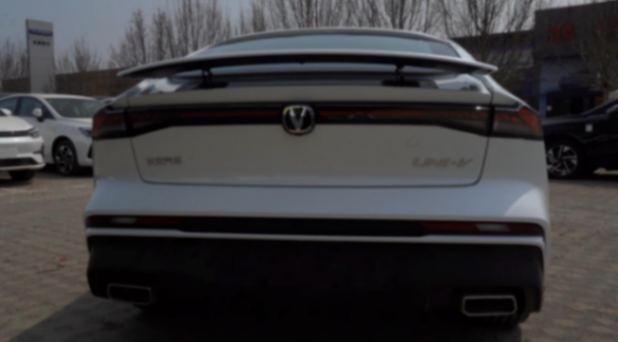 全新長安UNI-V上市,國產“小西裝暴徒”,無框中網升降尾翼