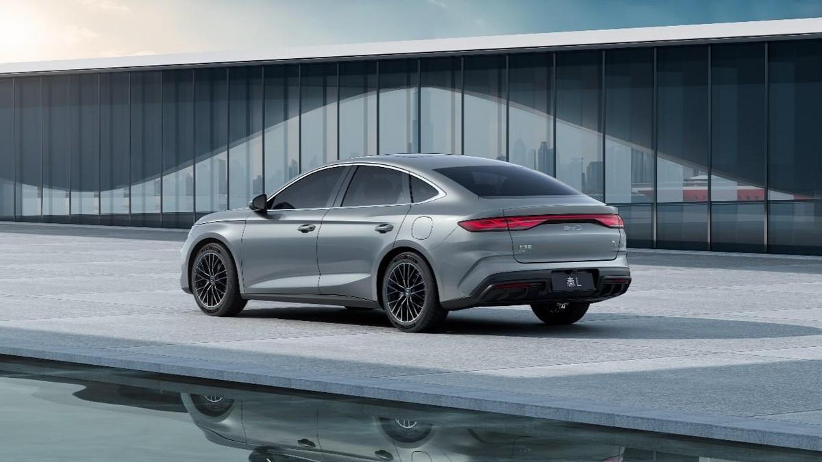 比亞迪秦L官圖發(fā)布,定價(jià)有望12萬左右,下周車展首發(fā)亮相