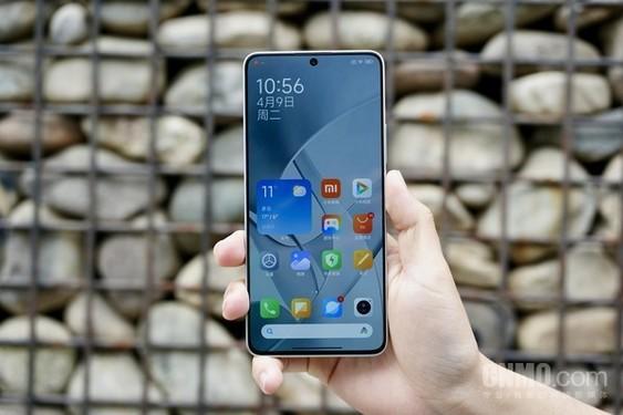 想要換機這四款新機閉眼入!不僅便宜用起來也很爽