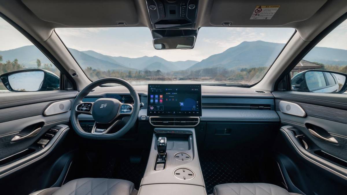 捷途汽車杯釣王爭霸賽昆明站開賽 捷途X90PRO上市12.79萬起售