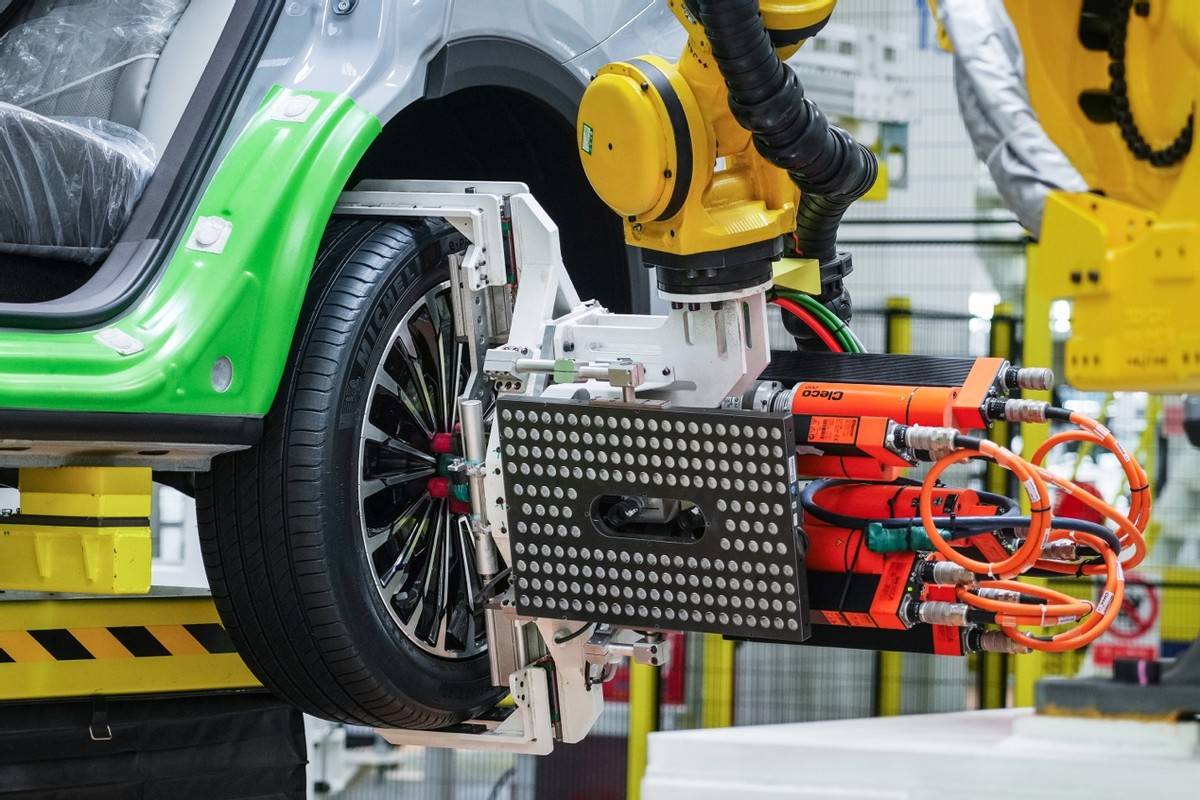 奇瑞風云即將大成,兩年推11款車型,風云T9開啟預售