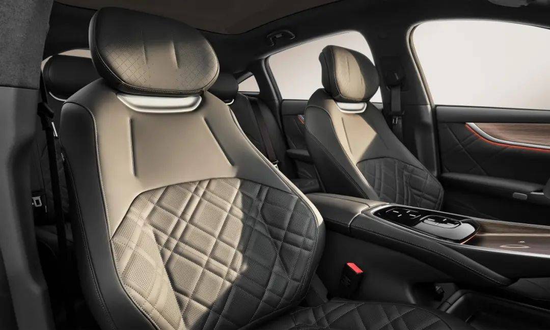 周杰倫坐代言車去開演唱會,長安啟源A07真香版再次火出圈