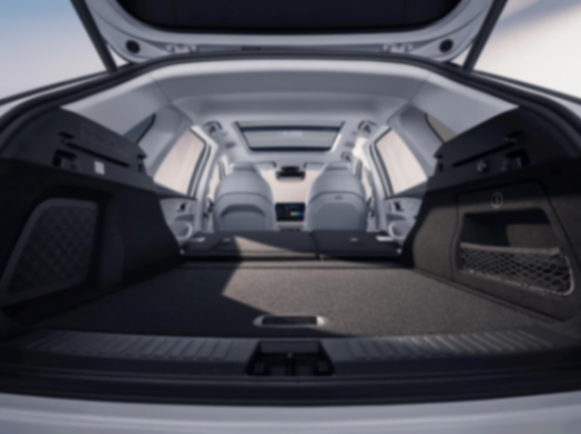 綜合續航1300公里 不到13萬的哪吒L開卷增程SUV市場