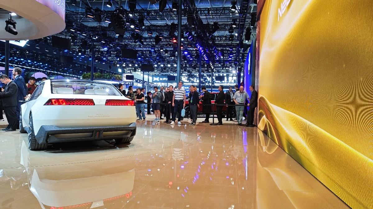 再度硬控未來十余年?看“亮劍”北京車展寶馬如何駛向駕趣新世代