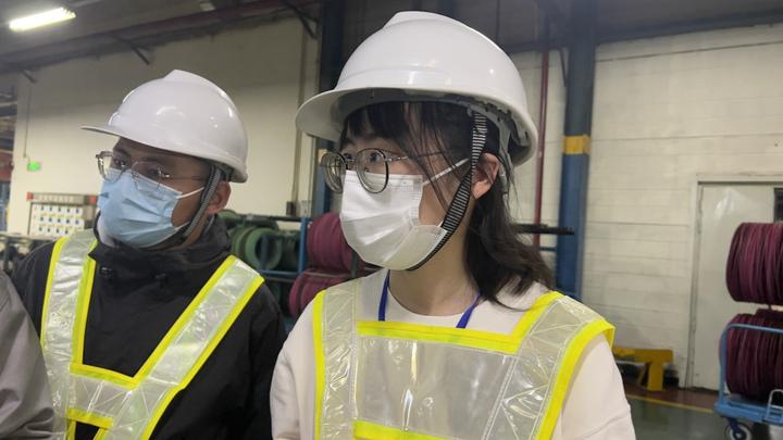 讓無形氣體變有形數據 記者體驗新職業化身“碳足跡偵察兵”