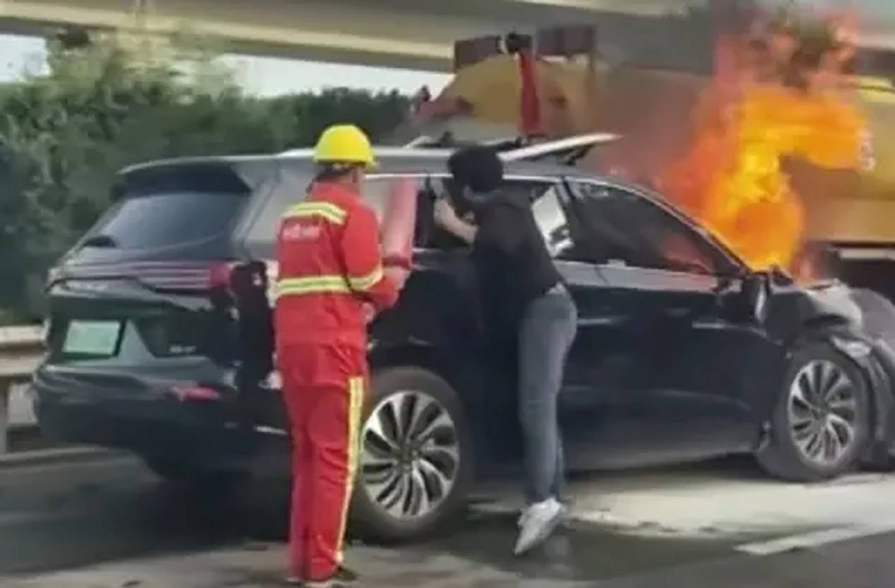 問界M7 Plus起火事件有了回應 賽力斯法務部已上線