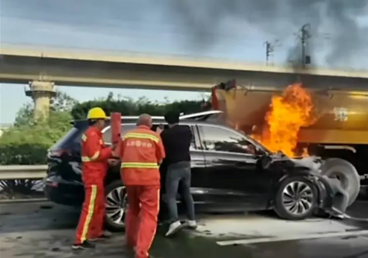 問界M7 Plus起火事件有了回應 賽力斯法務部已上線