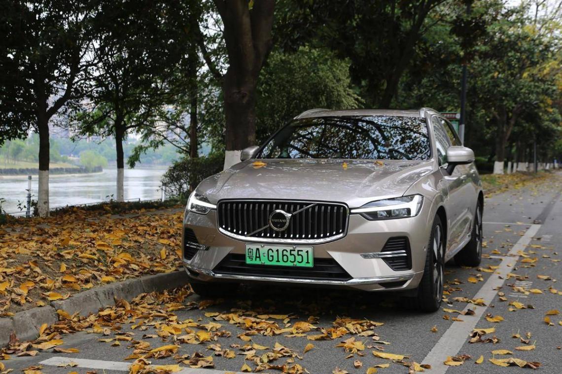 插電混動(dòng)、空氣懸架、百公里加速5秒，這些算不算XC60的優(yōu)點(diǎn)？