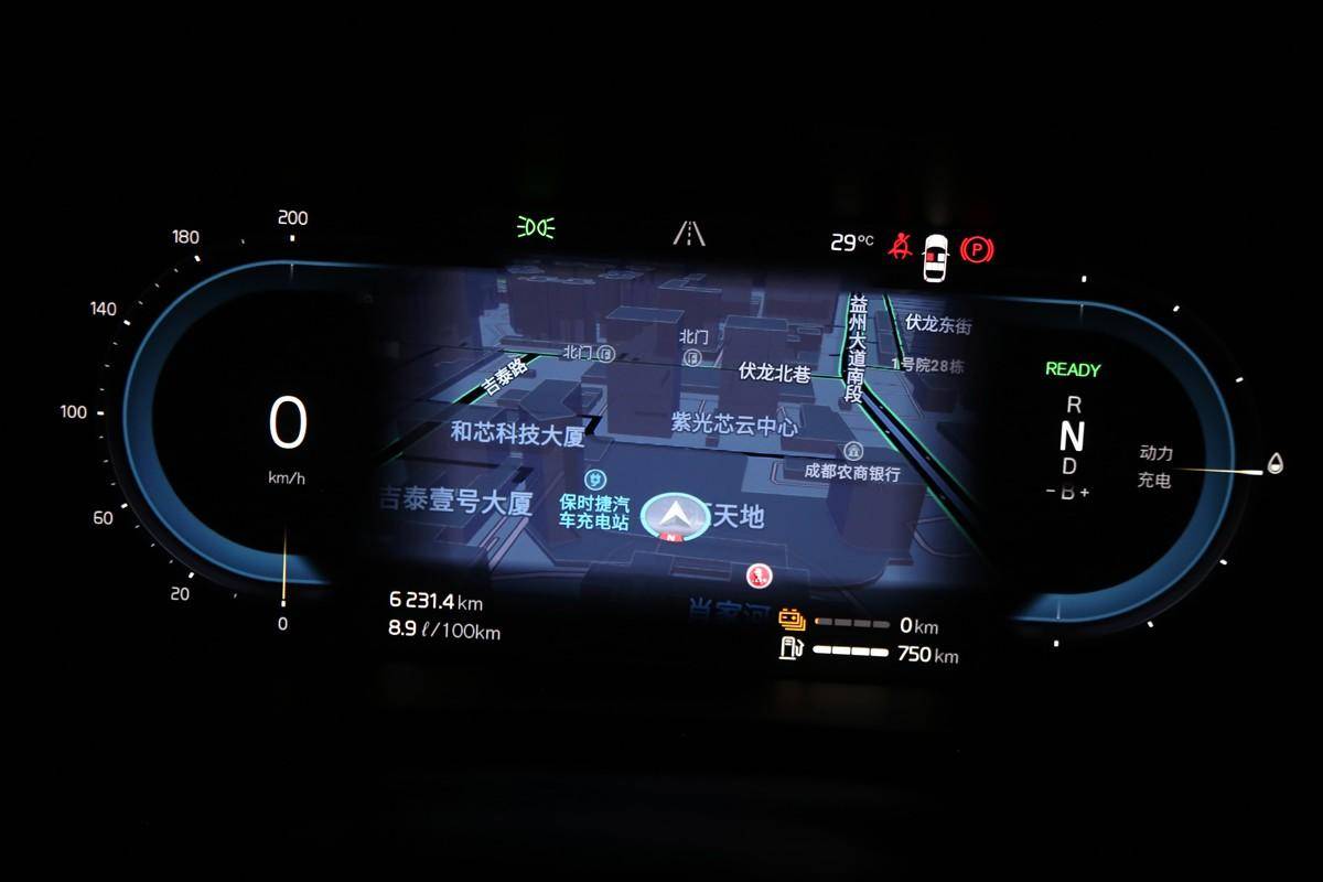 插電混動(dòng)、空氣懸架、百公里加速5秒，這些算不算XC60的優(yōu)點(diǎn)？