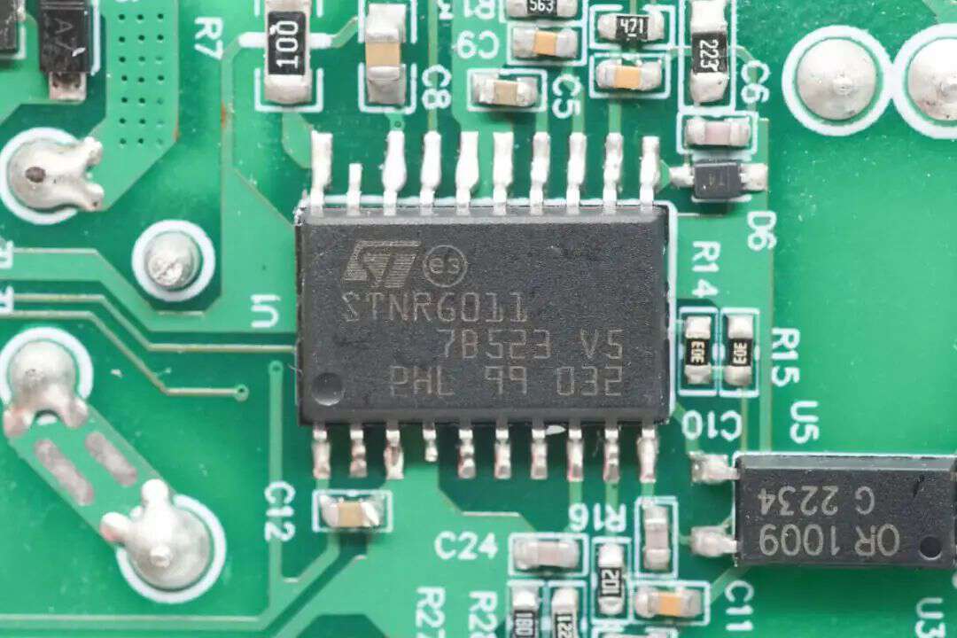 蘋果、谷歌、華為等多家知名品牌的共同選擇,意法拆解案例匯總