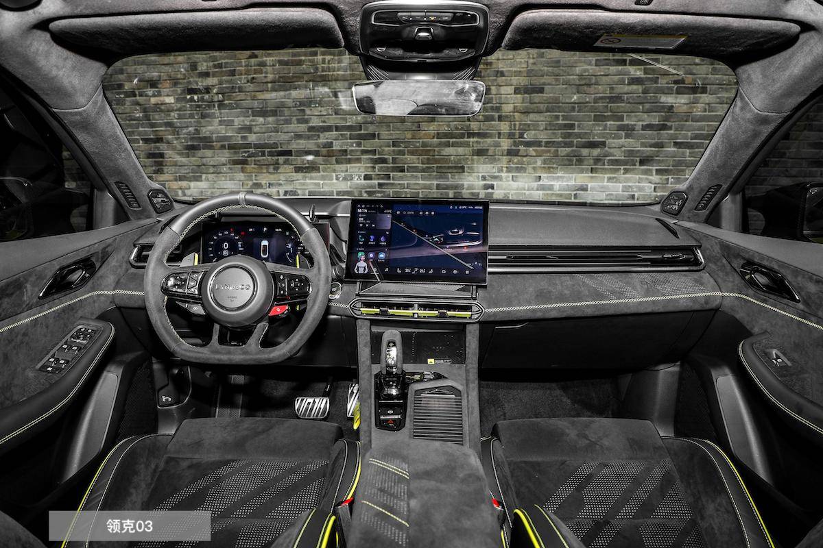 預算24萬上下買運動家家,領克03和凱迪拉克CT4,誰更香?