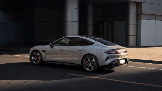 小米 SU7 很美好?事實證明:BUG也不少,但雷總是真愿意修!