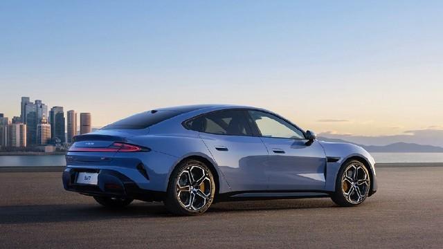 小米 SU7 很美好?事實證明:BUG也不少,但雷總是真愿意修!