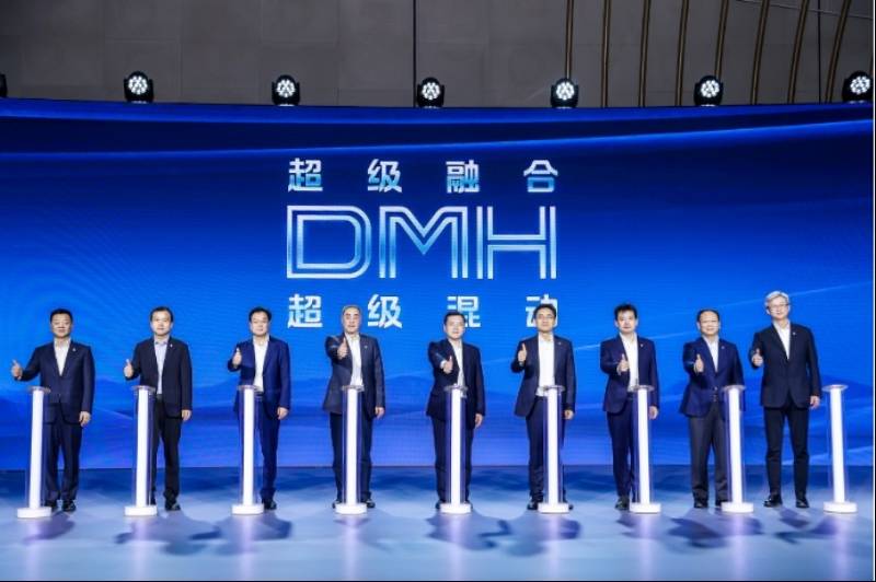 彰顯中國混動最強實力! 榮威DMH技術品牌亮相中國品牌日