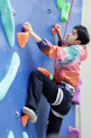 國際奧委會(huì)發(fā)文曬王一博運(yùn)動(dòng)照,預(yù)熱奧運(yùn)會(huì)資格系列賽·上海