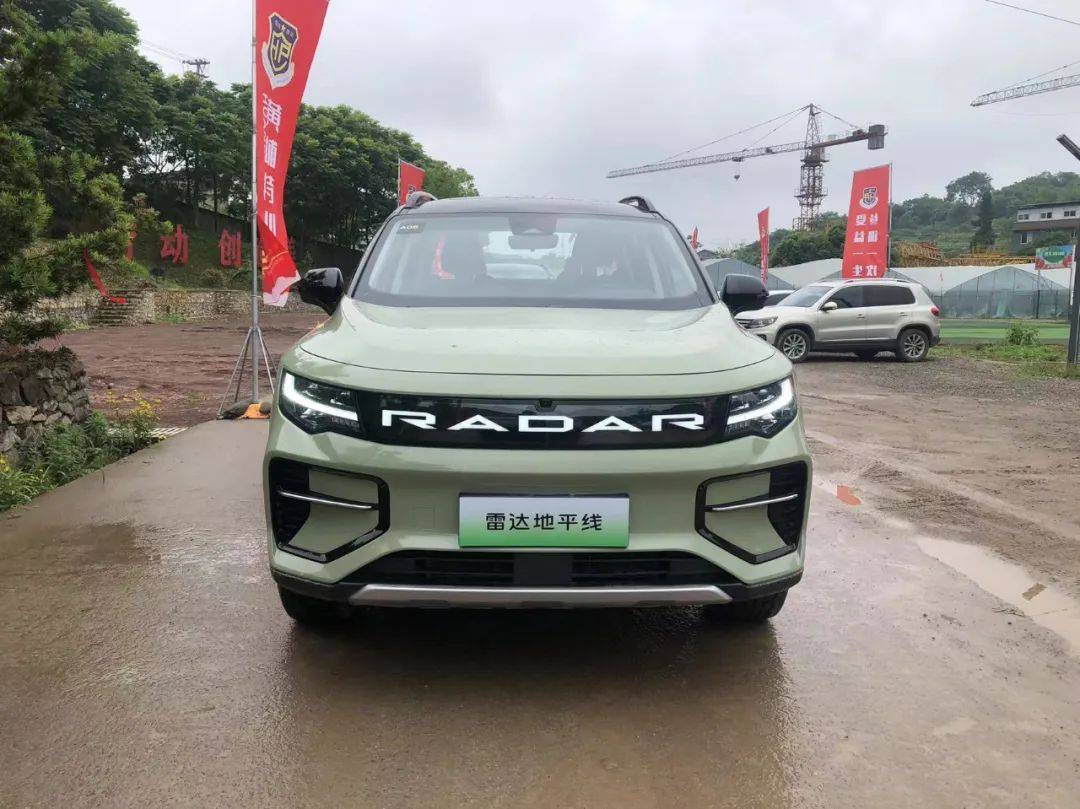 電動皮卡多會玩?試駕雷達地平線:跑山爬坡、越野露營樣樣精通