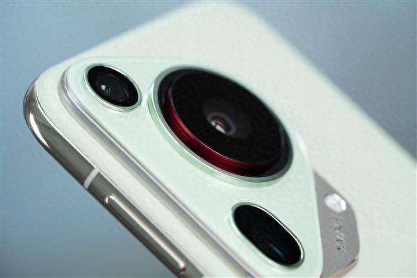 華為Pura 70系列收到鴻蒙更新 繼續優化拍照