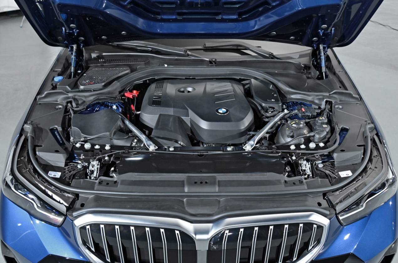 全新5系家族4月銷量創新低,原因是什么?有什么辦法能改變呢?