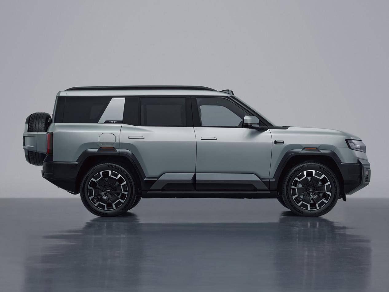 1400x0_1_q95_autohomecar__ChxoHmY_hhuABNL2ABGJpJ2LUbs632