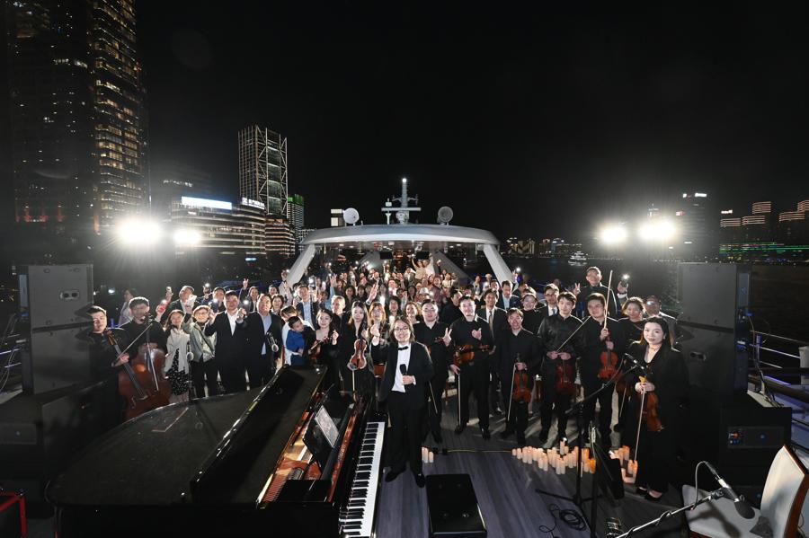宋思衡的北外灘游船音樂會(huì),一場(chǎng)流動(dòng)的盛宴