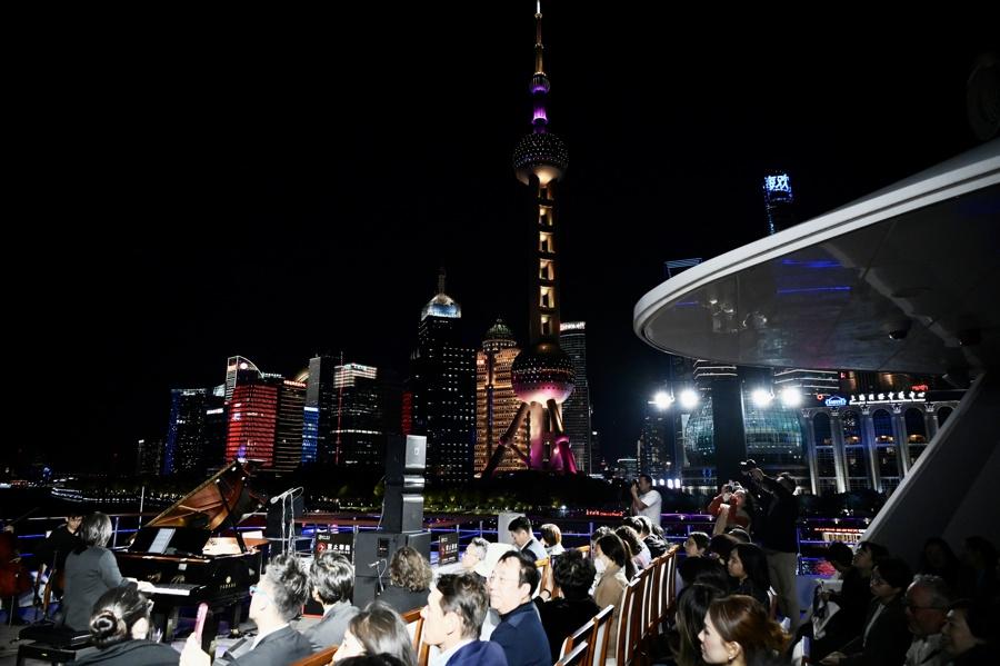 宋思衡的北外灘游船音樂會(huì),一場(chǎng)流動(dòng)的盛宴