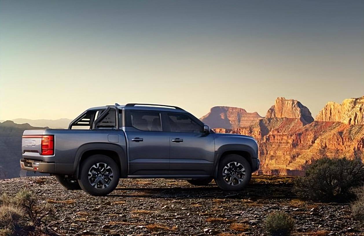 比亞迪皮卡終于來了,中文名或為“猛鯊”,不過亮相是在國外