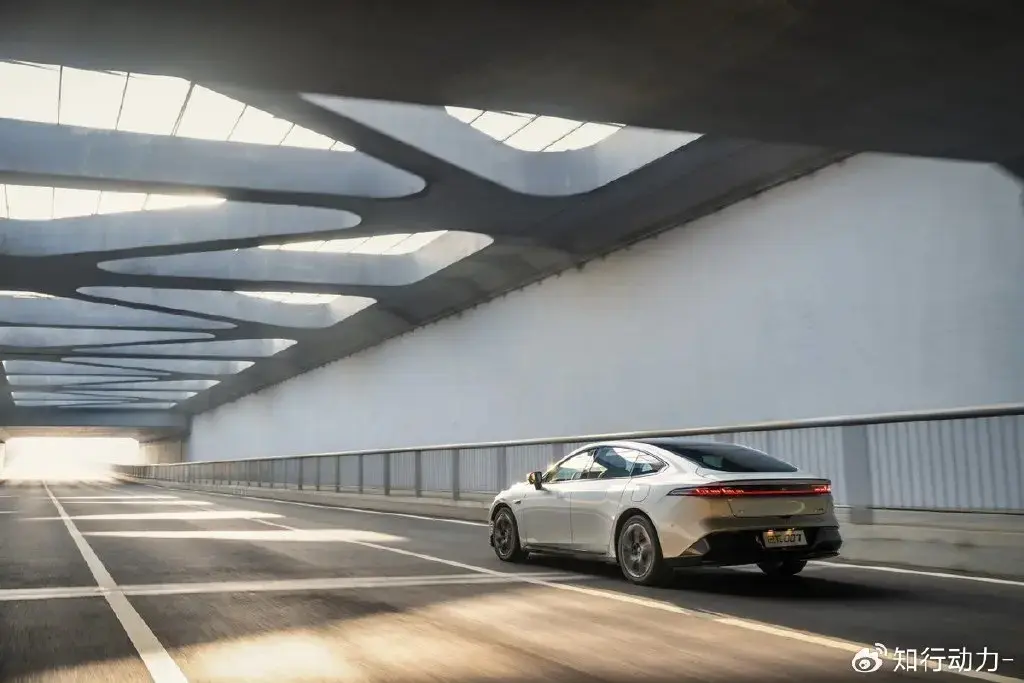 20萬級新能源市場的下一匹黑馬?試駕東風奕派eπ007