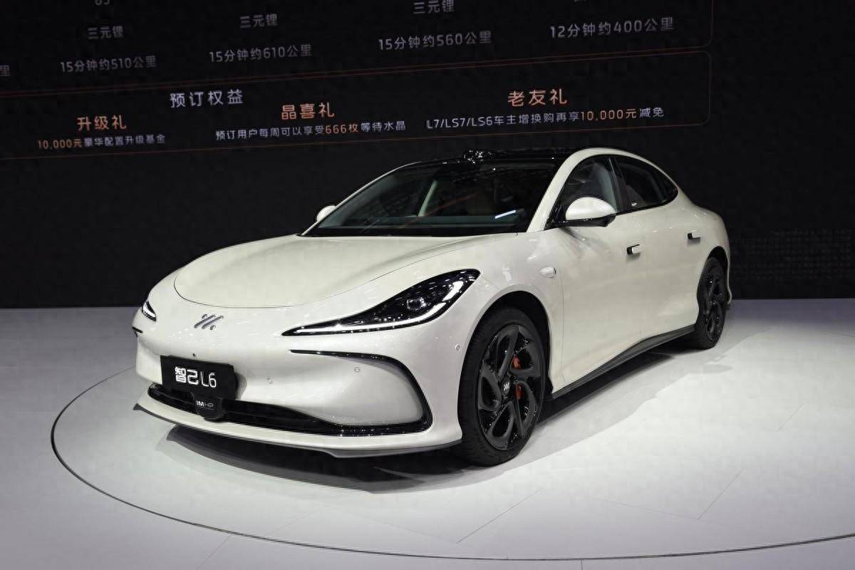 智己又一款新車上市,5款配置車型,哪款更值得入手?