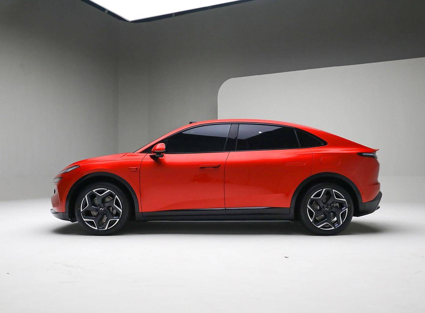 最長純電續航1000km,軸距近3米,外觀很驚艷,樂道L60將上市