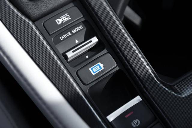 滿(mǎn)足打工人的既要又要,“五邊形戰(zhàn)士”雅閣都能做到