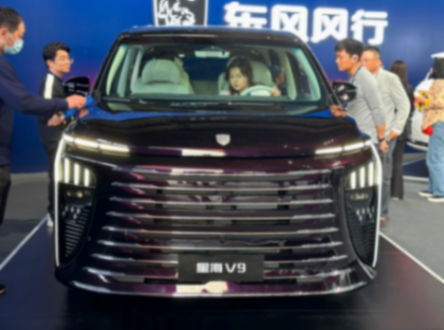 長續(xù)航、大空間 關(guān)鍵價格還不到20萬 試駕東風風行星海V9