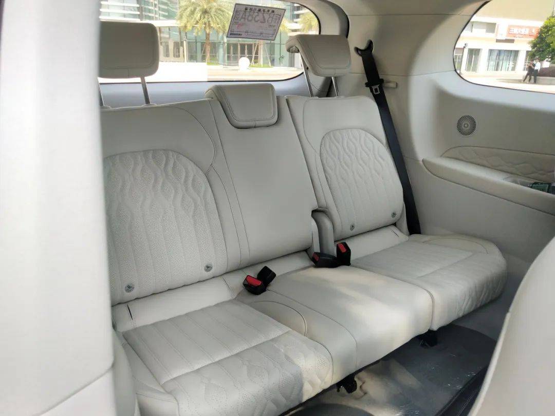 長續(xù)航、大空間 關(guān)鍵價格還不到20萬 試駕東風風行星海V9