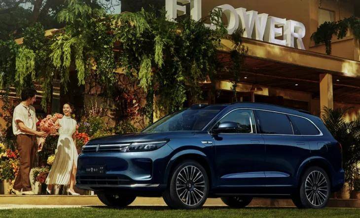 問界M7再煥新,能打贏理想L系列嗎?