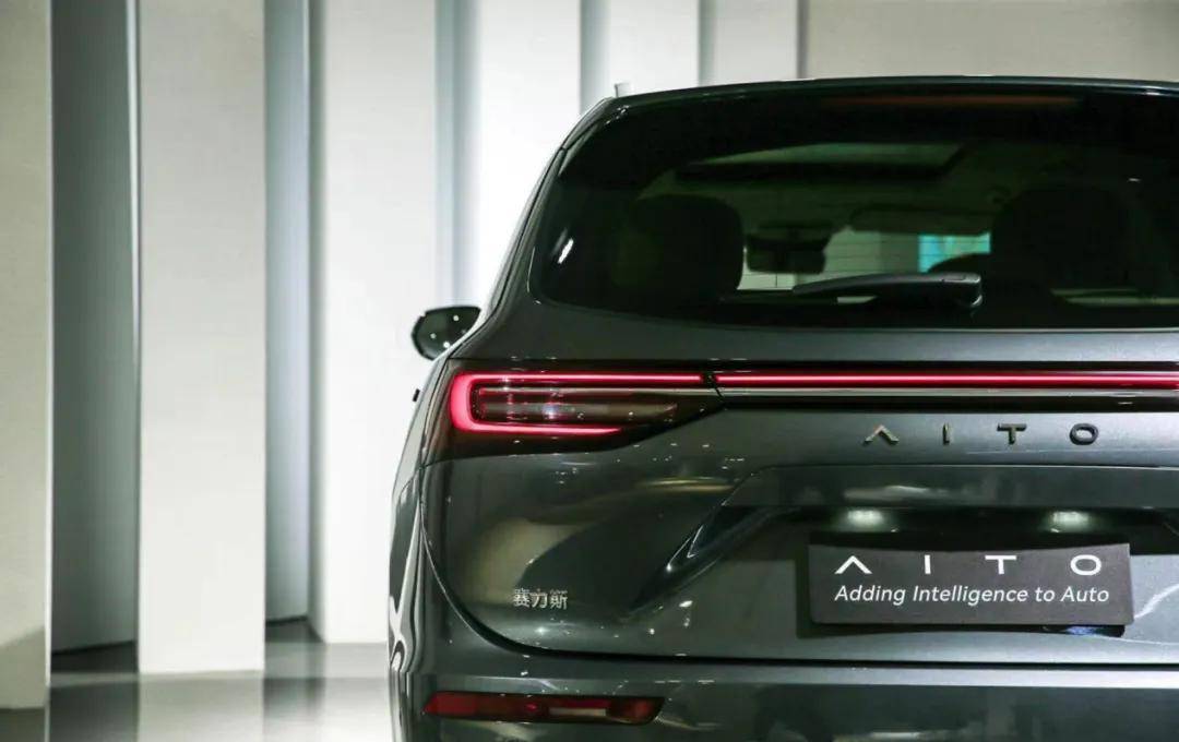 問界M7再煥新,能打贏理想L系列嗎?