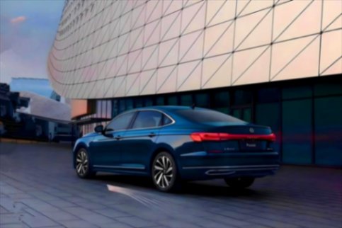 帕薩特出眾款超值優(yōu)惠+豪華配置,你的德系夢想可以實現(xiàn)了!