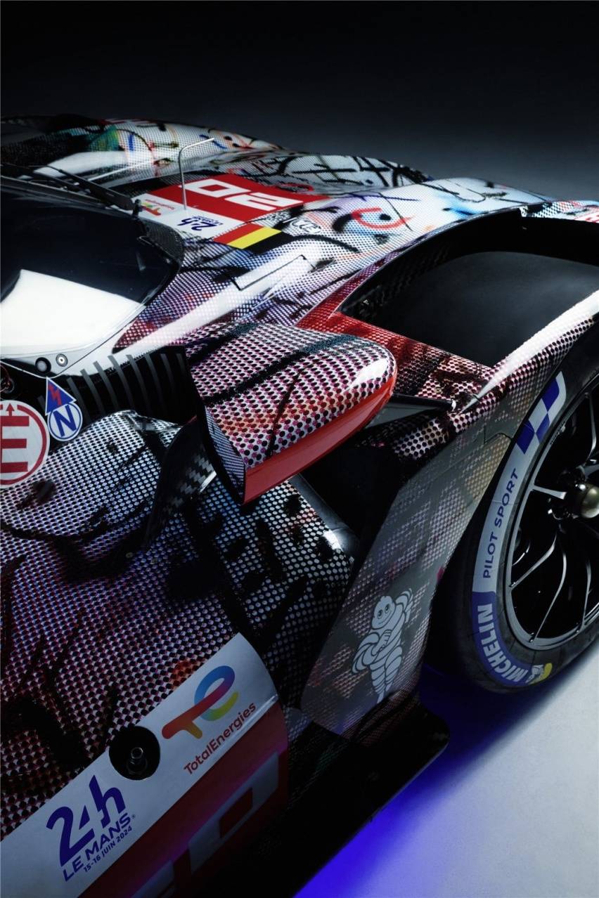 持續(xù)的創(chuàng)新與激情,第20輛寶馬藝術(shù)車在巴黎迎來全球首發(fā)