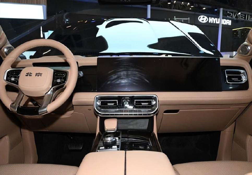 6月上市!搭增程系統!北京汽車BJ60e下線