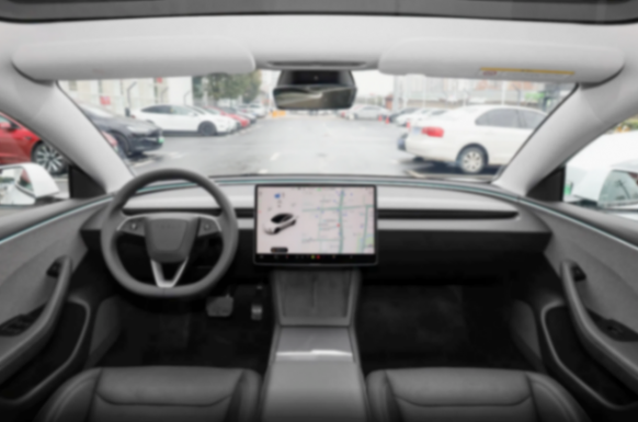 25萬預(yù)算內(nèi)買純電轎車,智己L6對(duì)比Model 3,家用該如何選