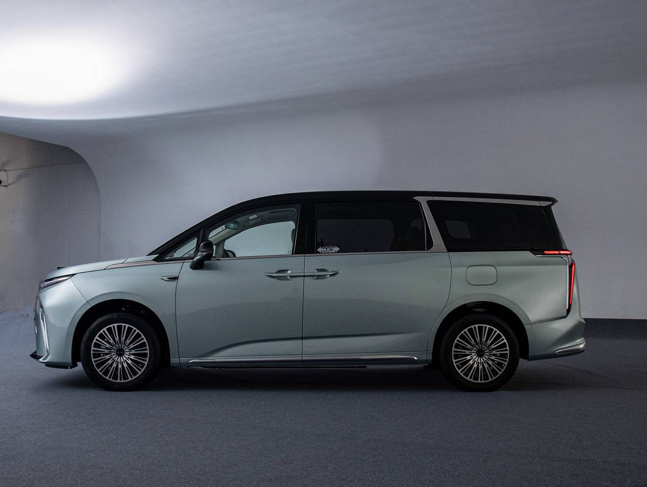 1400x0_1_q95_autohomecar__ChtlyGYibNCASx-XAChXQQrYLo0023